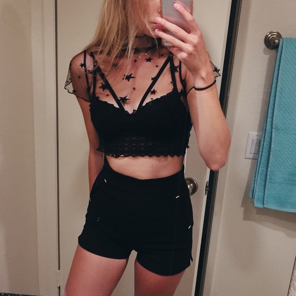 โ
Starry Mesh Crop Top โ
- Picture 2 of 5